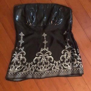 Sleeveless White House Black Market Top